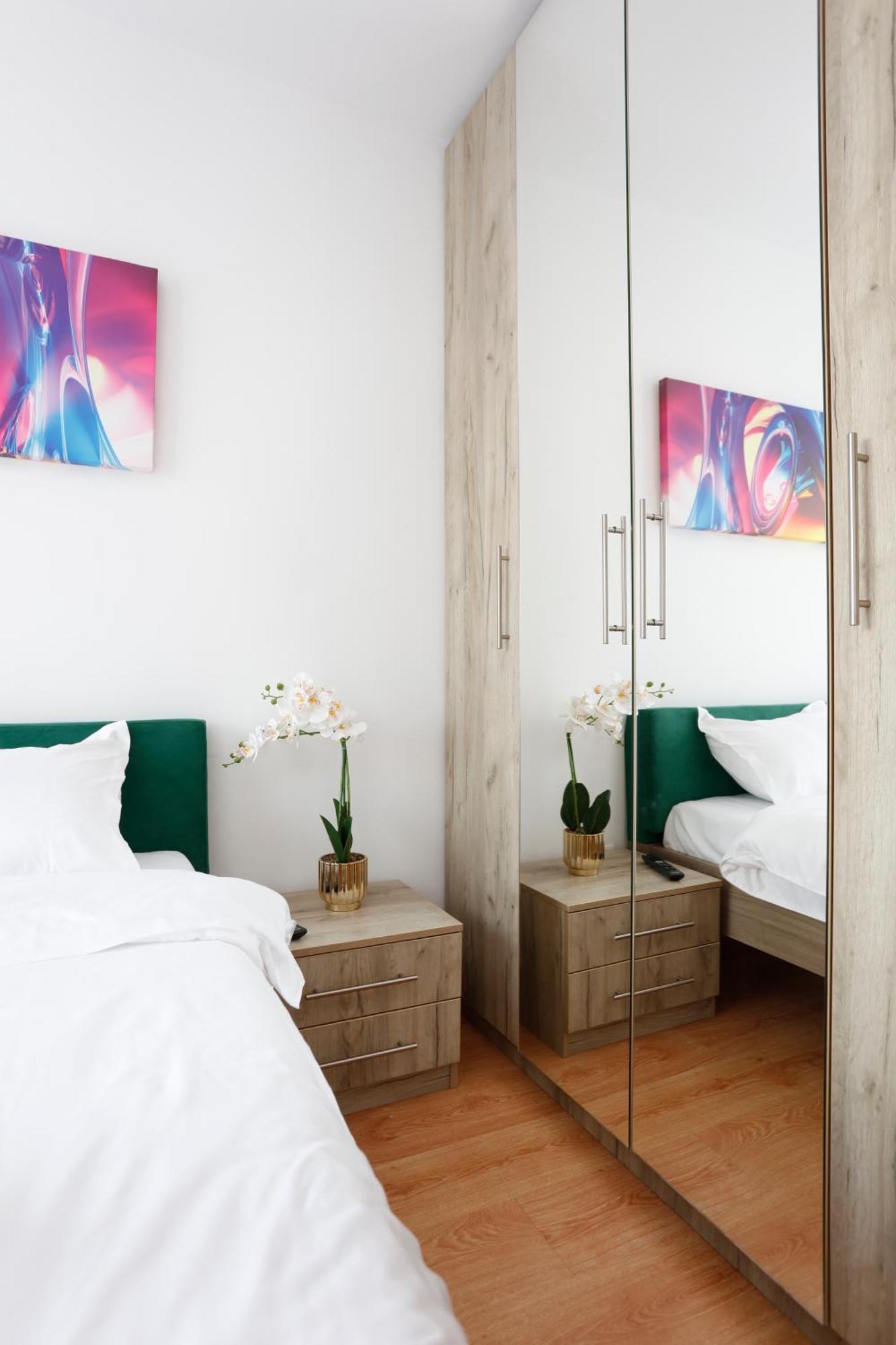 Enchanting Retreat - Historic Old Town - Pet-Friendly Haven - Steps From Unirii Bukarest Exterior foto
